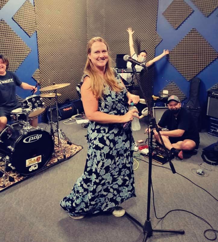 Brits and Pieces band , Brits and Pieces , Brits & Pieces band , 90s Britpop tribute band , Britpop band sydney , Britpop coverband , Britpop tribute band , British music band , Sydney coverband