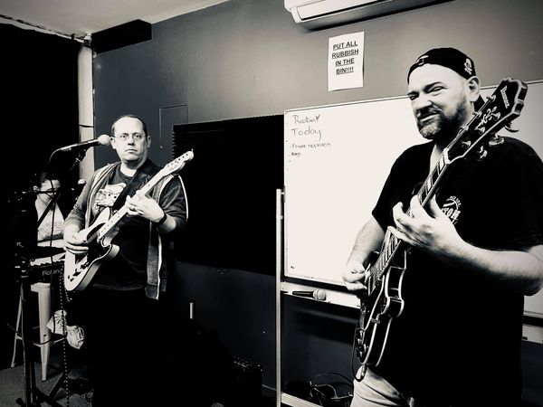 Brits and Pieces band , Brits and Pieces , Brits & Pieces band , 90s Britpop tribute band , Britpop band sydney , Britpop coverband , Britpop tribute band , British music band , Sydney coverband , Britpop cool band , Australian Britpop band , Australian Britpop tribute band , Queen tribute band , Queen Britpop band