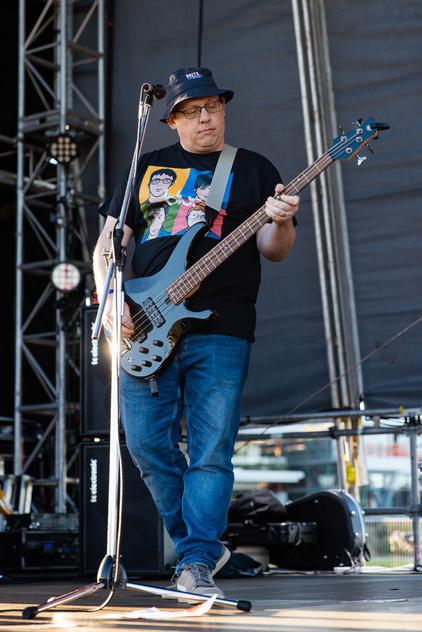 Brits and Pieces band , Brits and Pieces , Brits & Pieces , 90s Britpop tribute band , Britpop band sydney , Britpop coverband , Britpop tribute band , British music band , Sydney coverband , Britpop tribute